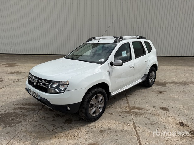 2015 DACIA Duster 4x4 Vehicule Utilitaire Cargo Van - PKW: das Bild 2 2015 DACIA Duster 4x4 Vehicule Utilitaire Cargo Van - PKW: das Bild 2