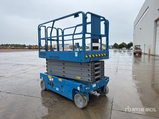 2019 Genie GS3246 Electric Nacelle Ciseau Electri ... Scissor Lift - Scherenbühne: das Bild 4 2019 Genie GS3246 Electric Nacelle Ciseau Electri ... Scissor Lift - Scherenbühne: das Bild 4