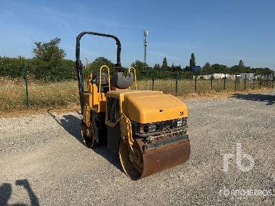 CAT CB214E Compacteur Vibrant Tandem (Inop ... - Straßenwalze: das Bild 4 CAT CB214E Compacteur Vibrant Tandem (Inop ... - Straßenwalze: das Bild 4