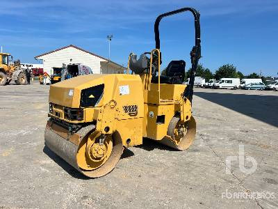 CAT CB24 Compacteur Vibrant Tandem - Straßenwalze: das Bild 1 CAT CB24 Compacteur Vibrant Tandem - Straßenwalze: das Bild 1