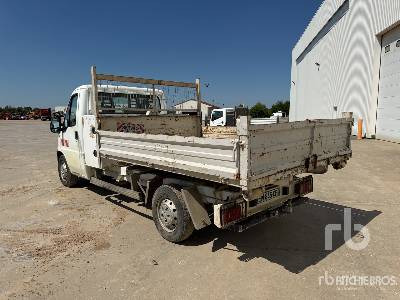 PEUGEOT BOXER 4x2 - Kipper: das Bild 2 PEUGEOT BOXER 4x2 - Kipper: das Bild 2