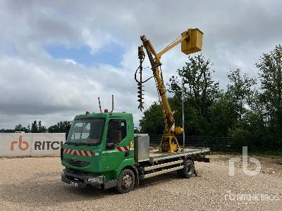 RENAULT MIDLUM 190 DXI 1995 TLN on 4x2 Camion Nacelle ... - LKW mit Arbeitsbühne: das Bild 2 RENAULT MIDLUM 190 DXI 1995 TLN on 4x2 Camion Nacelle ... - LKW mit Arbeitsbühne: das Bild 2