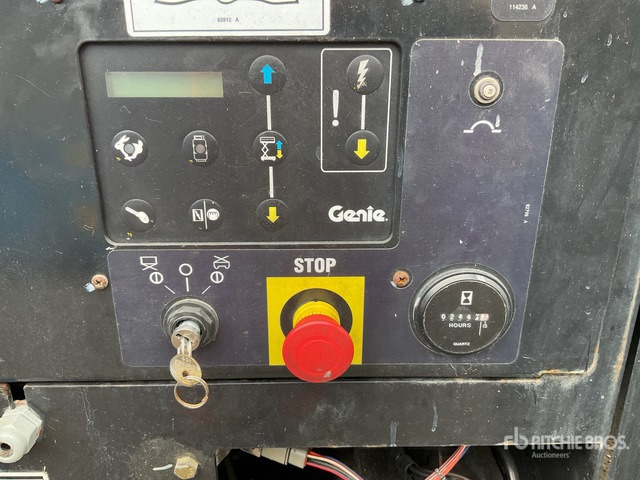 2015 Genie GS-5390 4x4 Diesel Scissor Lift - Scherenbühne: das Bild 5 2015 Genie GS-5390 4x4 Diesel Scissor Lift - Scherenbühne: das Bild 5