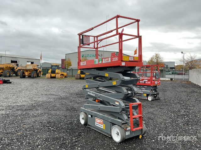 2015 Skyjack SJ 3226 2015 Skyjack SJ3226 Scissor Lift Scissor Lift - Scherenbühne: das Bild 3 2015 Skyjack SJ 3226 2015 Skyjack SJ3226 Scissor Lift Scissor Lift - Scherenbühne: das Bild 3