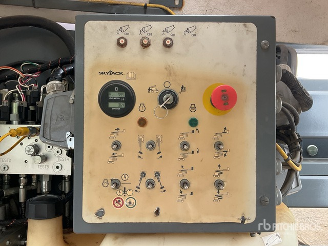 2015 Skyjack SJ51AJ 4WD Diesel Articulating Boom Lift - Gelenkarmbühne: das Bild 5 2015 Skyjack SJ51AJ 4WD Diesel Articulating Boom Lift - Gelenkarmbühne: das Bild 5