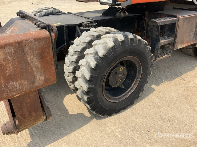 2005 Hitachi ZX210W - Mobilbagger: das Bild 5 2005 Hitachi ZX210W - Mobilbagger: das Bild 5
