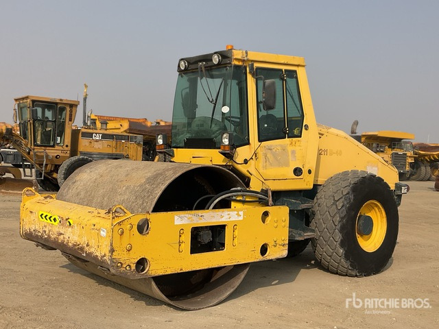 2013 Bomag BW211D-40 - Walzenzug: das Bild 1 2013 Bomag BW211D-40 - Walzenzug: das Bild 1