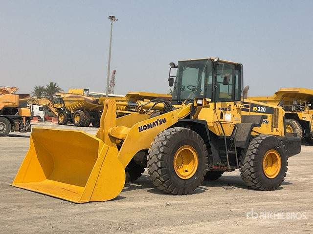 2014 Komatsu WA320-5 - Radlader: das Bild 2 2014 Komatsu WA320-5 - Radlader: das Bild 2