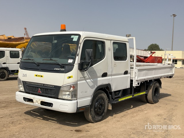 2014 Mitsubishi 4x2 Crew Cab Flatbed Truck - Pritsche LKW: das Bild 1 2014 Mitsubishi 4x2 Crew Cab Flatbed Truck - Pritsche LKW: das Bild 1