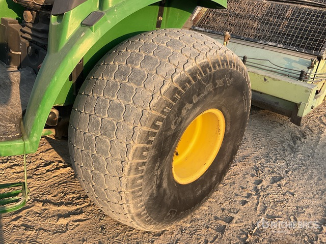 2015 John Deere 24A - Traktor: das Bild 4 2015 John Deere 24A - Traktor: das Bild 4