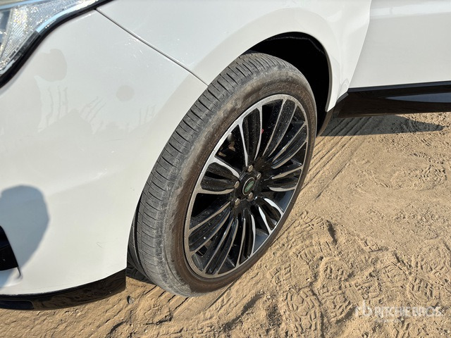 2015 Land Rover Range Rover AWD SUV - SUV/ Geländewagen: das Bild 4 2015 Land Rover Range Rover AWD SUV - SUV/ Geländewagen: das Bild 4