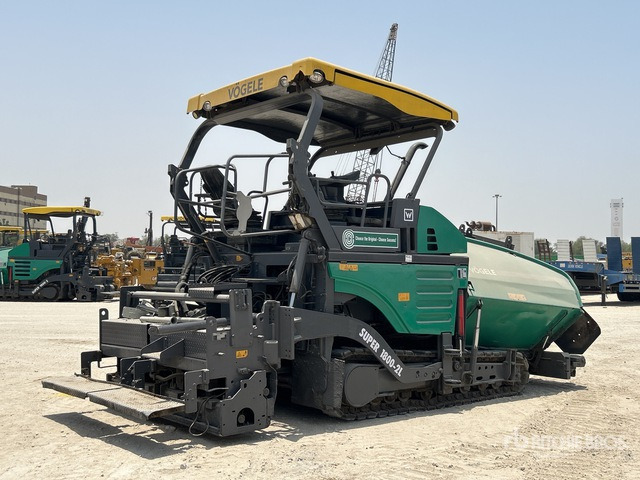 2015 Vogele SUPER 1800-2L Track Asphalt Paver - Schlegelmäher/ Mulcher: das Bild 4 2015 Vogele SUPER 1800-2L Track Asphalt Paver - Schlegelmäher/ Mulcher: das Bild 4