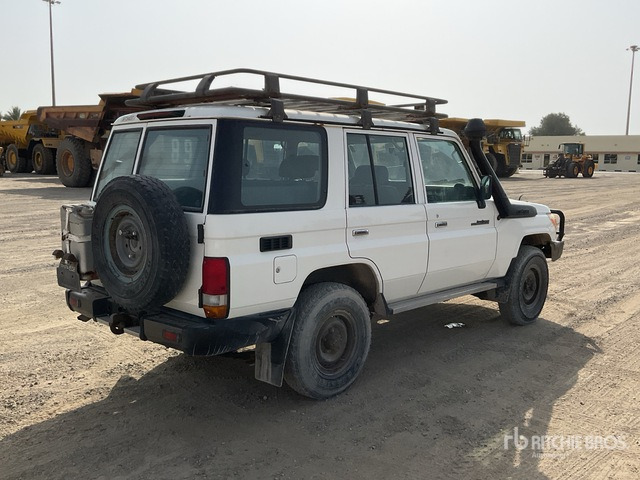 2018 Toyota Land Cruiser 76L 4x4 SUV - SUV/ Geländewagen: das Bild 4 2018 Toyota Land Cruiser 76L 4x4 SUV - SUV/ Geländewagen: das Bild 4