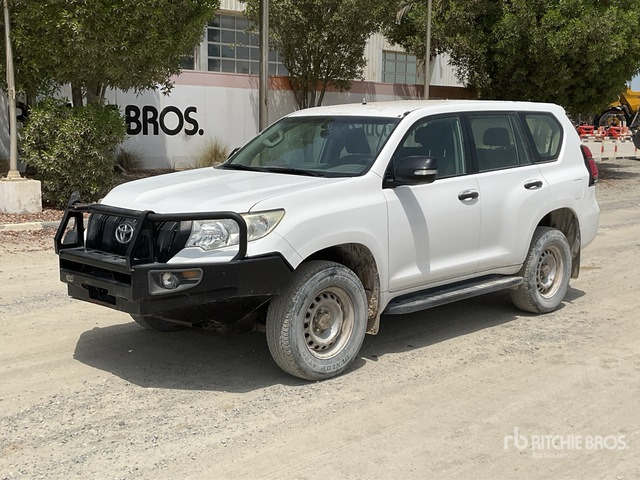 2018 Toyota Prado 150L 4x4 SUV - SUV/ Geländewagen: das Bild 2 2018 Toyota Prado 150L 4x4 SUV - SUV/ Geländewagen: das Bild 2