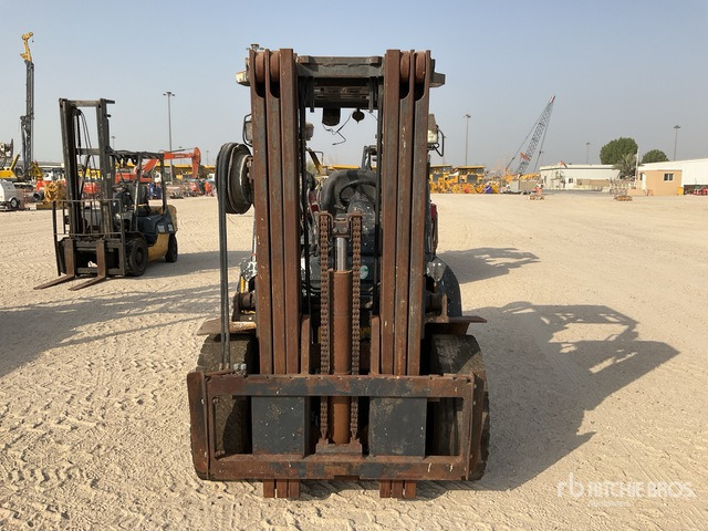 Komatsu FH40-1 - Dieselstapler: das Bild 5 Komatsu FH40-1 - Dieselstapler: das Bild 5