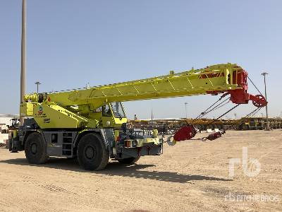 TADANO TR300E 30 ton 4x4x4 - Geländekran: das Bild 4 TADANO TR300E 30 ton 4x4x4 - Geländekran: das Bild 4