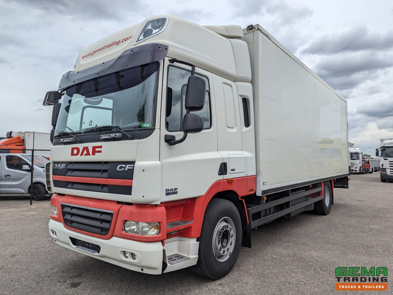 DAF CF85.410 4x2 Spacecab Euro5 - Geïsoleerde bak 7.6m - Laadklep 1500kg - Reservewiel - Koffer LKW: das Bild 1 DAF CF85.410 4x2 Spacecab Euro5 - Geïsoleerde bak 7.6m - Laadklep 1500kg - Reservewiel - Koffer LKW: das Bild 1