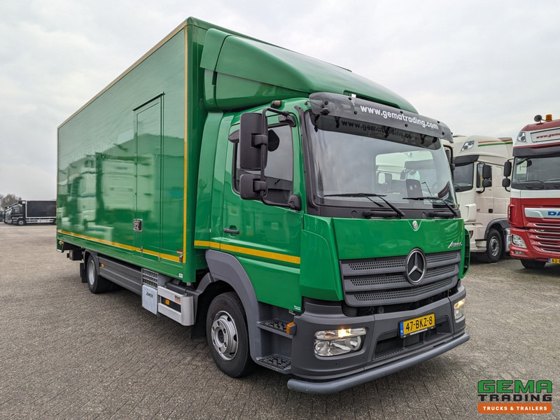 Mercedes-Benz Atego 1018 4x2 Dagcabine Euro6 - GeslotenBak 7M - Laadklep 1500KG - Zijdeur - 07/2025APK - Koffer LKW: das Bild 5 Mercedes-Benz Atego 1018 4x2 Dagcabine Euro6 - GeslotenBak 7M - Laadklep 1500KG - Zijdeur - 07/2025APK - Koffer LKW: das Bild 5