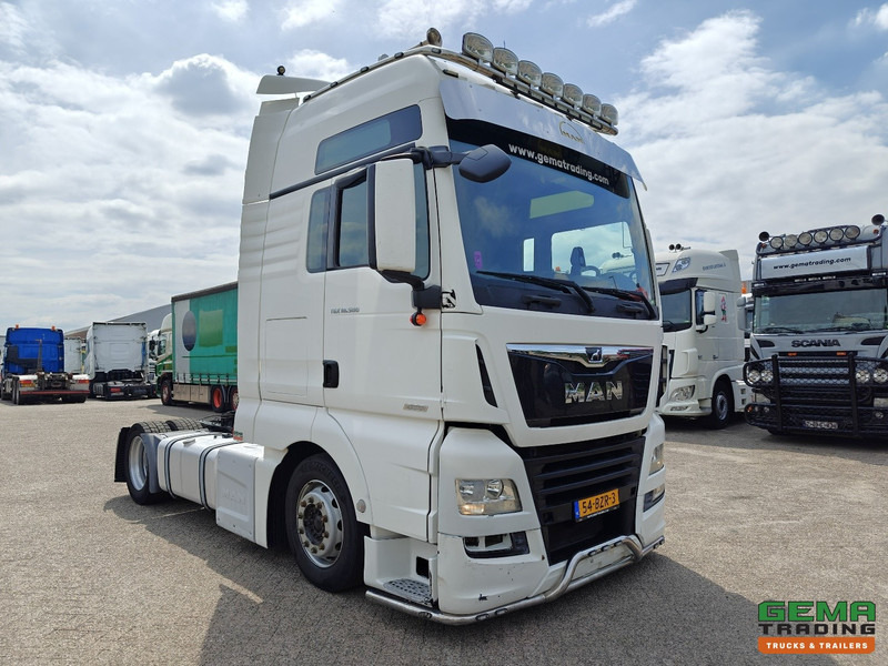 MAN TGX 18.500 4x2 XXL Euro6C - MEGA - Retarder - HefSchotel - Dubbele Tanks - Navi - SMARTtachoV2 - 12/2025 APK - Sattelzugmaschine: das Bild 2 MAN TGX 18.500 4x2 XXL Euro6C - MEGA - Retarder - HefSchotel - Dubbele Tanks - Navi - SMARTtachoV2 - 12/2025 APK - Sattelzugmaschine: das Bild 2