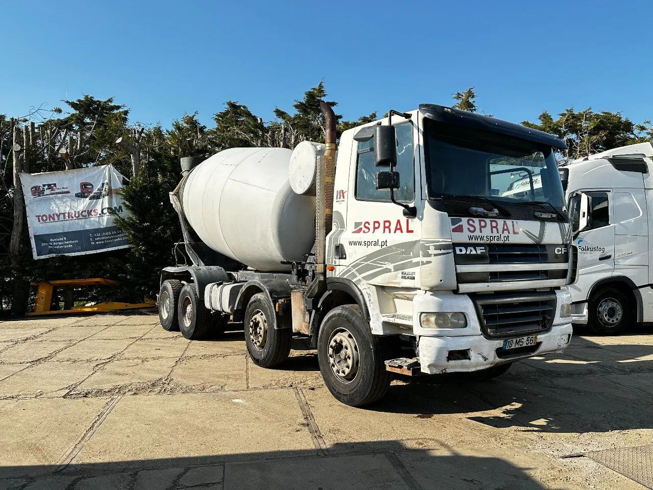DAF CF 85.430 8X4 9m3 Mixer Spring/Spring ZF Manual - Fahrmischer: das Bild 1 DAF CF 85.430 8X4 9m3 Mixer Spring/Spring ZF Manual - Fahrmischer: das Bild 1