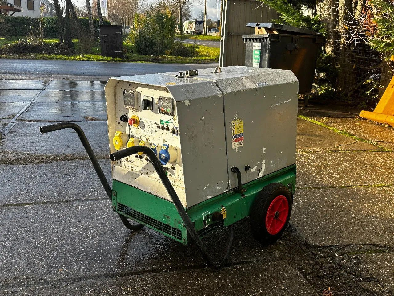 HARRINGTON HRD060D 6 KVA GENERATOR 110V+230V HARRINGTON HRD060D 6 KVA GENERATOR 110V+2 - Stromgenerator: das Bild 3 HARRINGTON HRD060D 6 KVA GENERATOR 110V+230V HARRINGTON HRD060D 6 KVA GENERATOR 110V+2 - Stromgenerator: das Bild 3