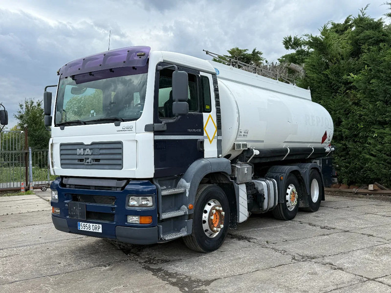MAN TGA 26.430 6X2 Fuel Tank 21.000L 3 Comp + Pump D20 Engine - Tankwagen, Autokran: das Bild 2 MAN TGA 26.430 6X2 Fuel Tank 21.000L 3 Comp + Pump D20 Engine - Tankwagen, Autokran: das Bild 2