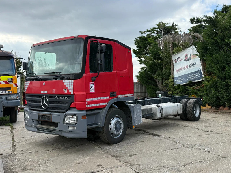 Mercedes-Benz Actros 1841 V6 4X2 Chassis MP2 Airco Low Cabine - Fahrgestell LKW: das Bild 2 Mercedes-Benz Actros 1841 V6 4X2 Chassis MP2 Airco Low Cabine - Fahrgestell LKW: das Bild 2