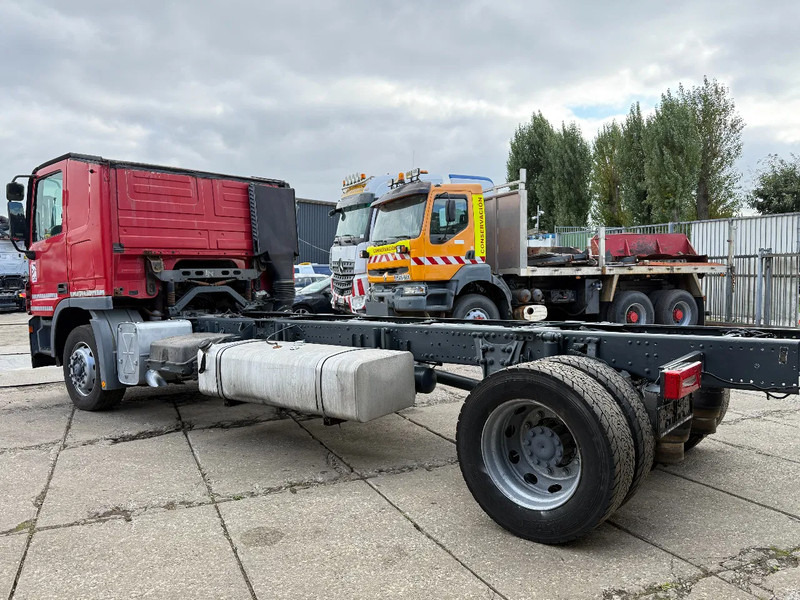 Mercedes-Benz Actros 1841 V6 4X2 Chassis MP2 Airco Low Cabine - Fahrgestell LKW: das Bild 3 Mercedes-Benz Actros 1841 V6 4X2 Chassis MP2 Airco Low Cabine - Fahrgestell LKW: das Bild 3