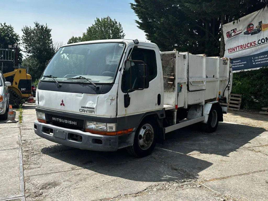 Mitsubishi Canter GARBAGE TRUCK SPRING/SPRING MANUAL GEARBO - Müllwagen: das Bild 2 Mitsubishi Canter GARBAGE TRUCK SPRING/SPRING MANUAL GEARBO - Müllwagen: das Bild 2