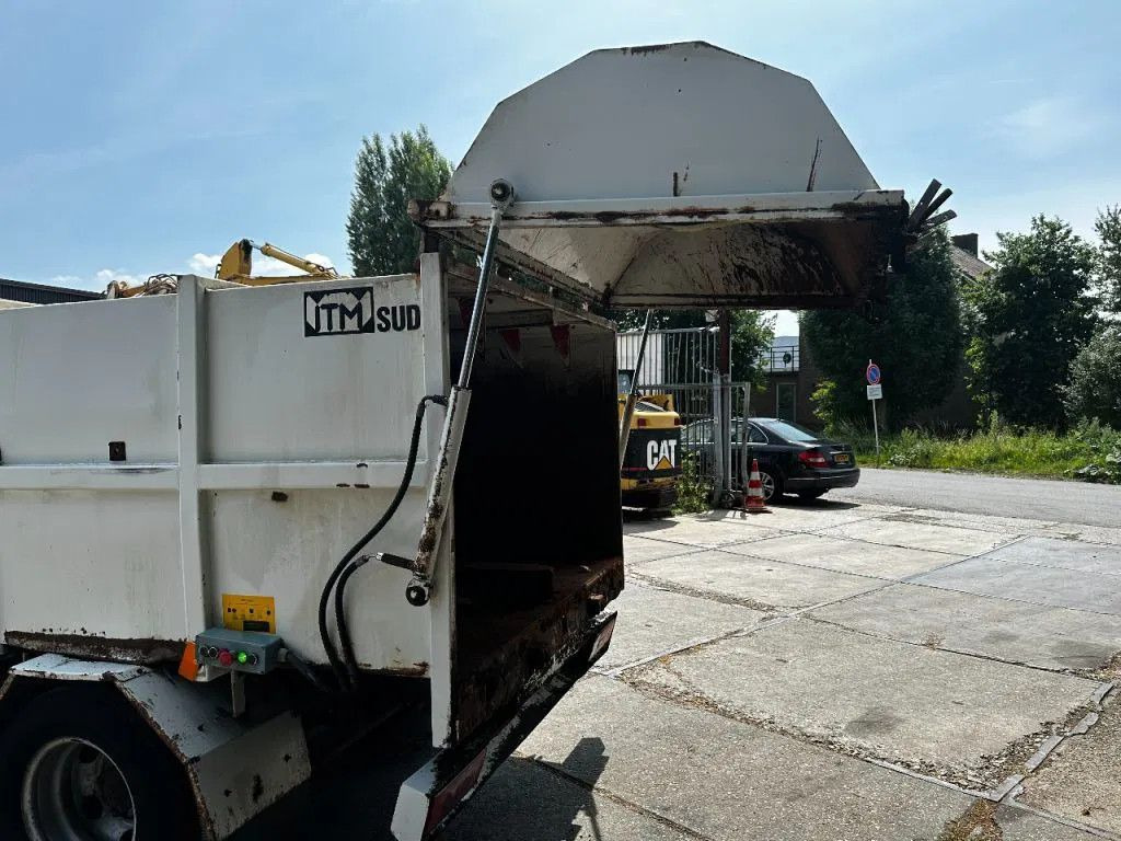 Mitsubishi Canter GARBAGE TRUCK SPRING/SPRING MANUAL GEARBO - Müllwagen: das Bild 5 Mitsubishi Canter GARBAGE TRUCK SPRING/SPRING MANUAL GEARBO - Müllwagen: das Bild 5