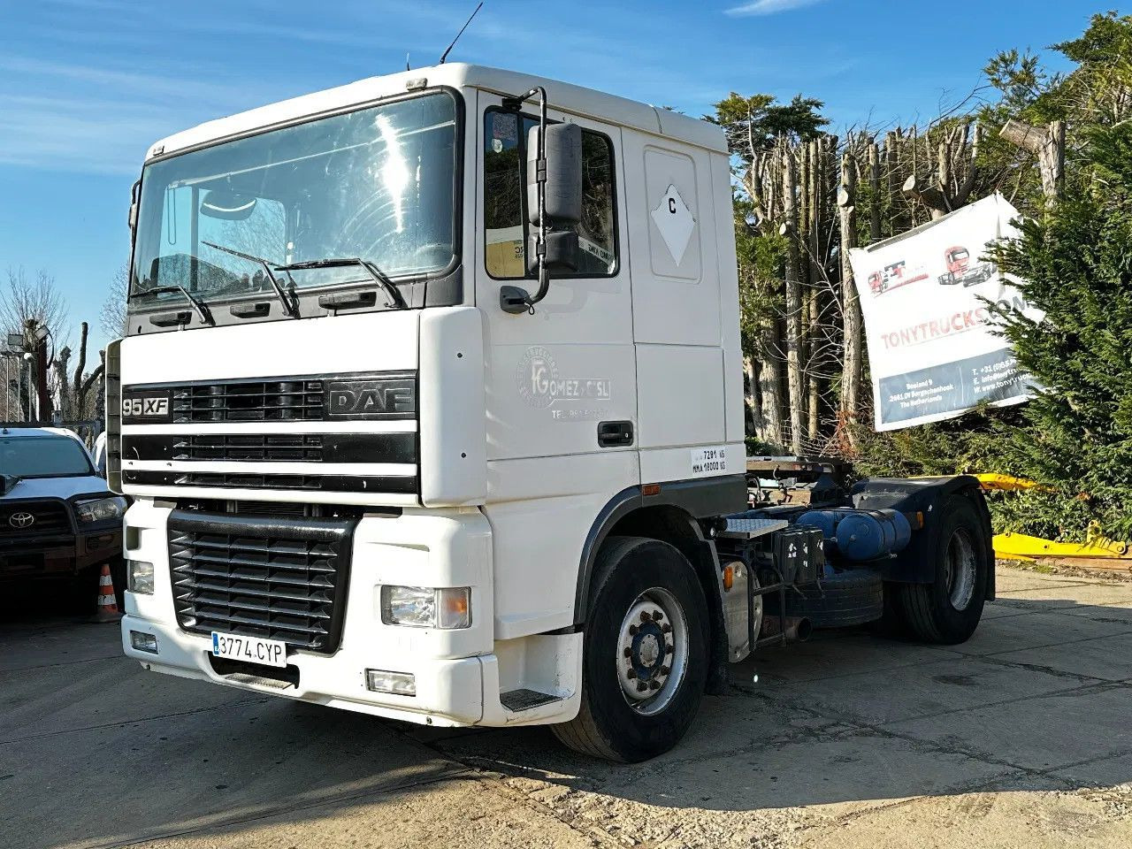DAF XF 95.380 4X2 Tractor-unit Spring/Air ZF Manual DAF XF 95.380 4X2 Tractor-unit Spring/Air ZF Manual - Sattelzugmaschine: das Bild 2 DAF XF 95.380 4X2 Tractor-unit Spring/Air ZF Manual DAF XF 95.380 4X2 Tractor-unit Spring/Air ZF Manual - Sattelzugmaschine: das Bild 2