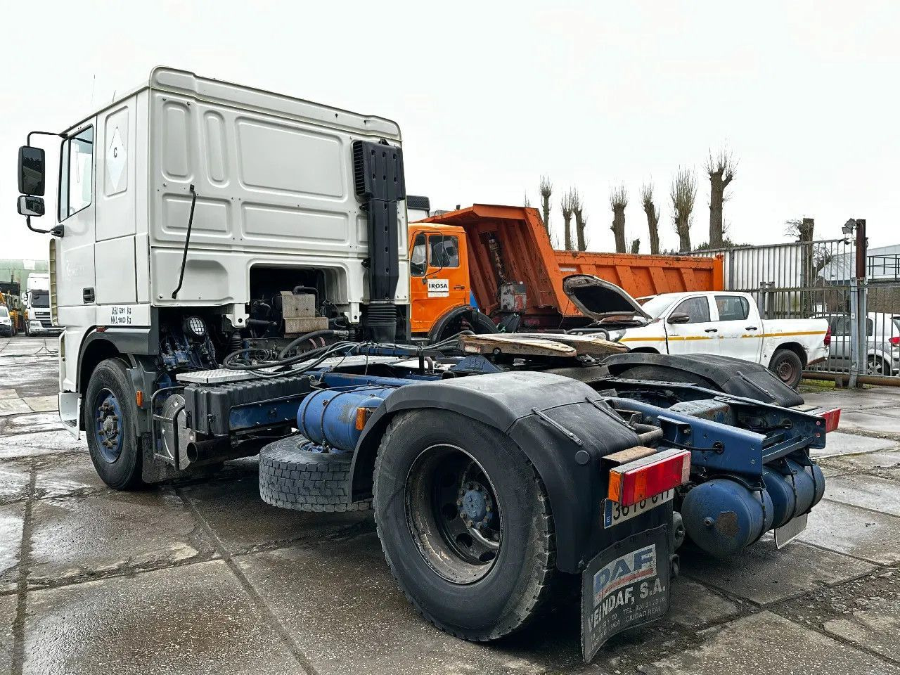 DAF XF 95.380 4X2 Tractor-unit Spring/Air ZF Manual DAF XF 95.380 4X2 Tractor-unit Spring/Air ZF Manual - Sattelzugmaschine: das Bild 3 DAF XF 95.380 4X2 Tractor-unit Spring/Air ZF Manual DAF XF 95.380 4X2 Tractor-unit Spring/Air ZF Manual - Sattelzugmaschine: das Bild 3