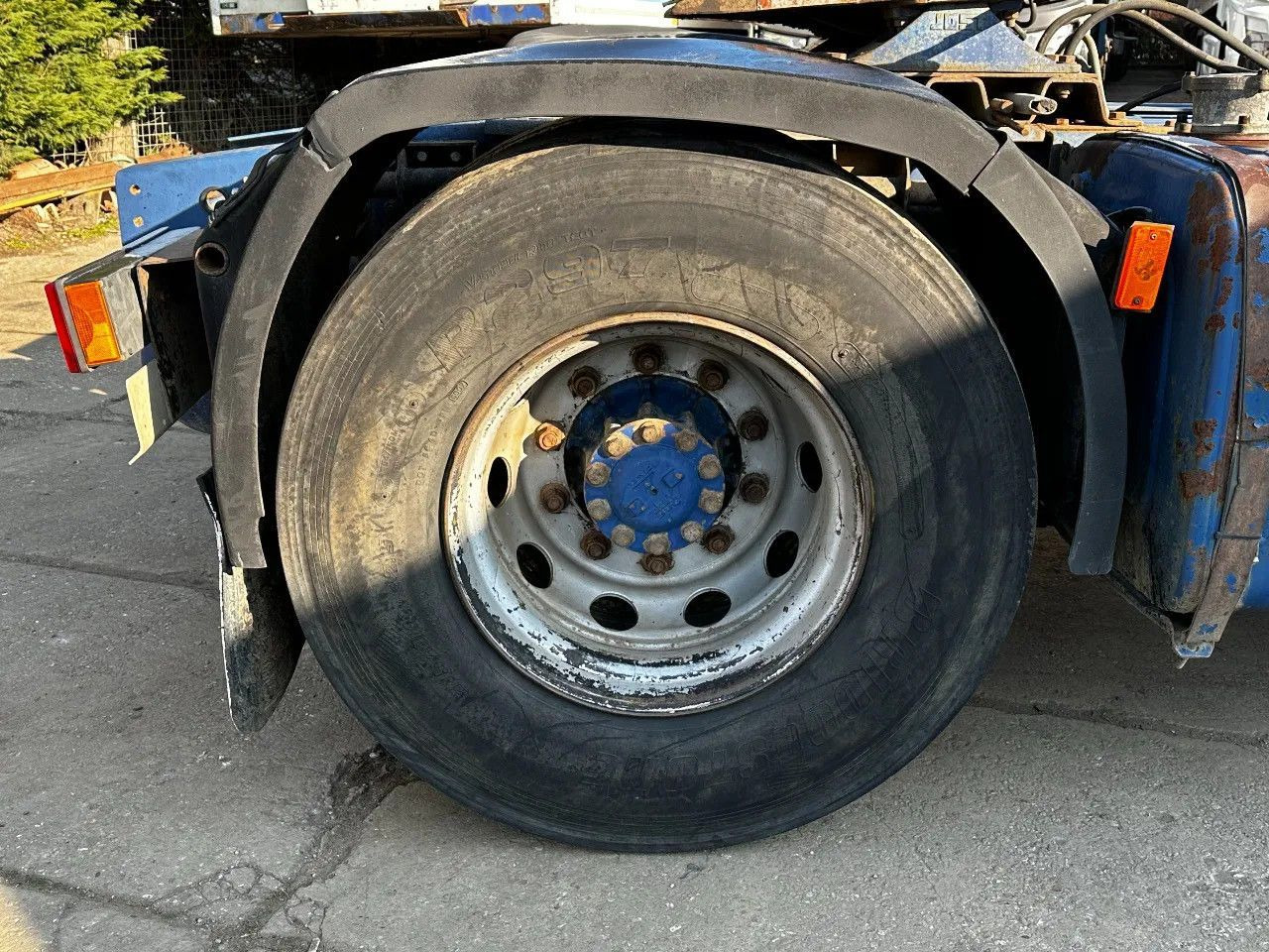 DAF XF 95.380 4X2 Tractor-unit Spring/Air ZF Manual DAF XF 95.380 4X2 Tractor-unit Spring/Air ZF Manual - Sattelzugmaschine: das Bild 5 DAF XF 95.380 4X2 Tractor-unit Spring/Air ZF Manual DAF XF 95.380 4X2 Tractor-unit Spring/Air ZF Manual - Sattelzugmaschine: das Bild 5