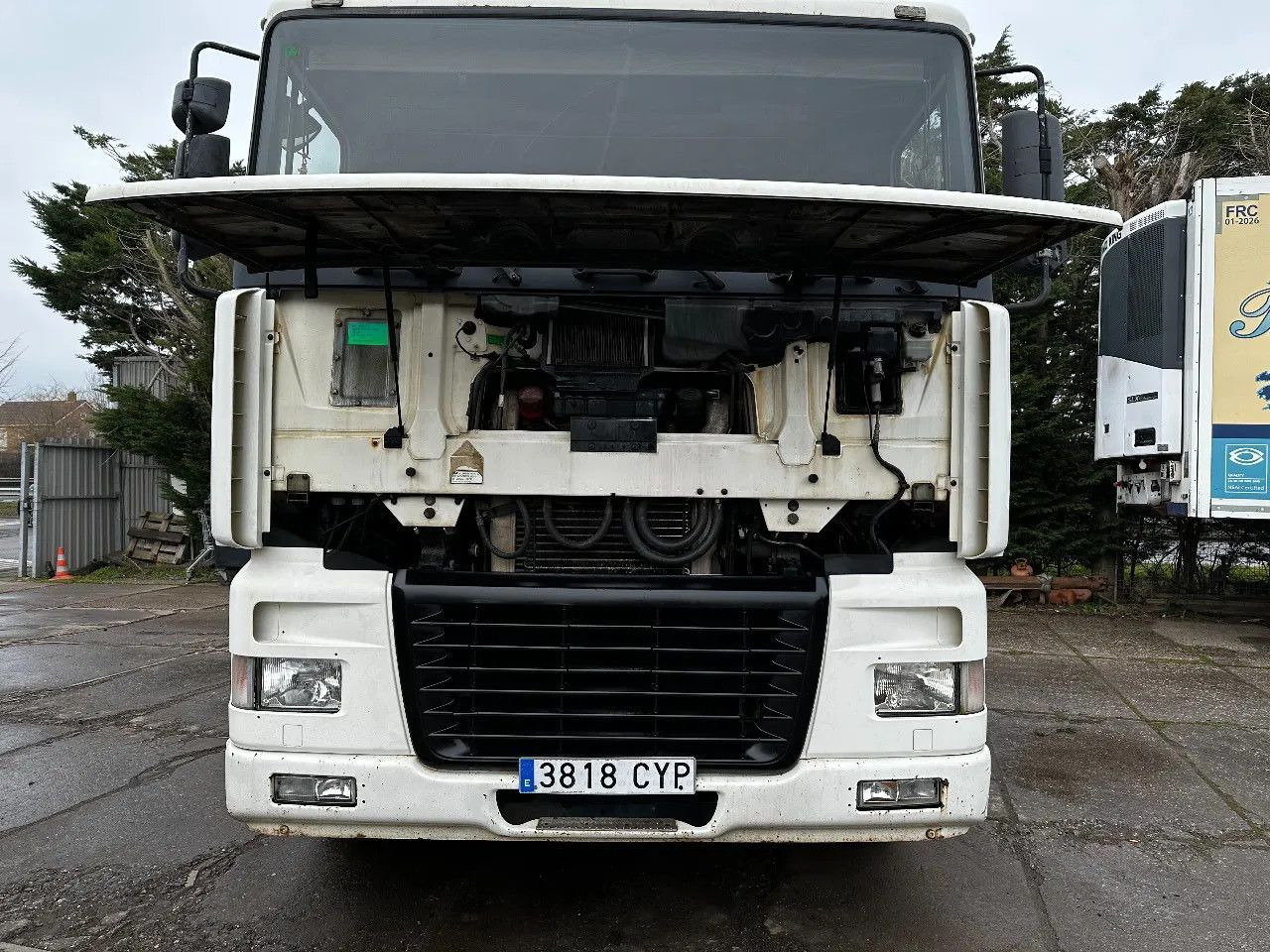 DAF XF 95.380 4X2 Tractor-unit Spring/Air ZF Manual DAF XF 95.380 4X2 Tractor-unit Spring/Air ZF Manual - Sattelzugmaschine: das Bild 5 DAF XF 95.380 4X2 Tractor-unit Spring/Air ZF Manual DAF XF 95.380 4X2 Tractor-unit Spring/Air ZF Manual - Sattelzugmaschine: das Bild 5