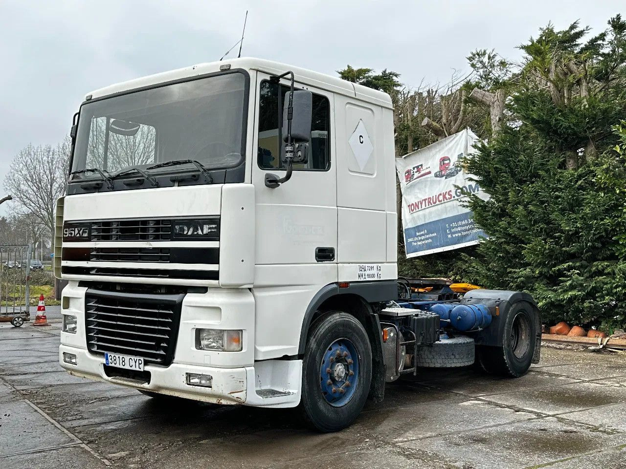 DAF XF 95.380 4X2 Tractor-unit Spring/Air ZF Manual DAF XF 95.380 4X2 Tractor-unit Spring/Air ZF Manual - Sattelzugmaschine: das Bild 2 DAF XF 95.380 4X2 Tractor-unit Spring/Air ZF Manual DAF XF 95.380 4X2 Tractor-unit Spring/Air ZF Manual - Sattelzugmaschine: das Bild 2