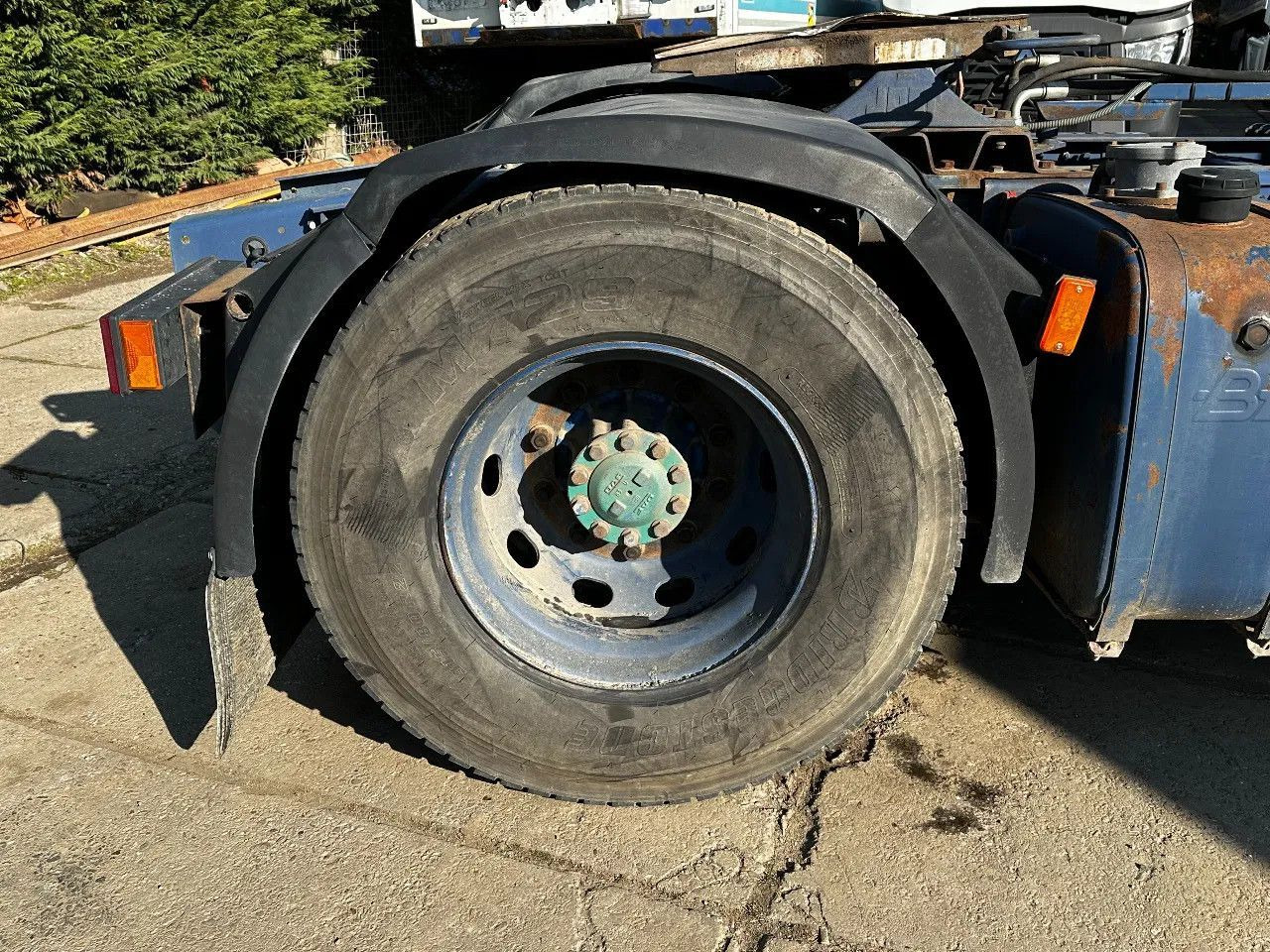 DAF XF 95.380 4X2 Tractor-unit Spring/Air ZF Manual DAF XF 95.380 4X2 Tractor-unit Spring/Air ZF Manual - Sattelzugmaschine: das Bild 5 DAF XF 95.380 4X2 Tractor-unit Spring/Air ZF Manual DAF XF 95.380 4X2 Tractor-unit Spring/Air ZF Manual - Sattelzugmaschine: das Bild 5