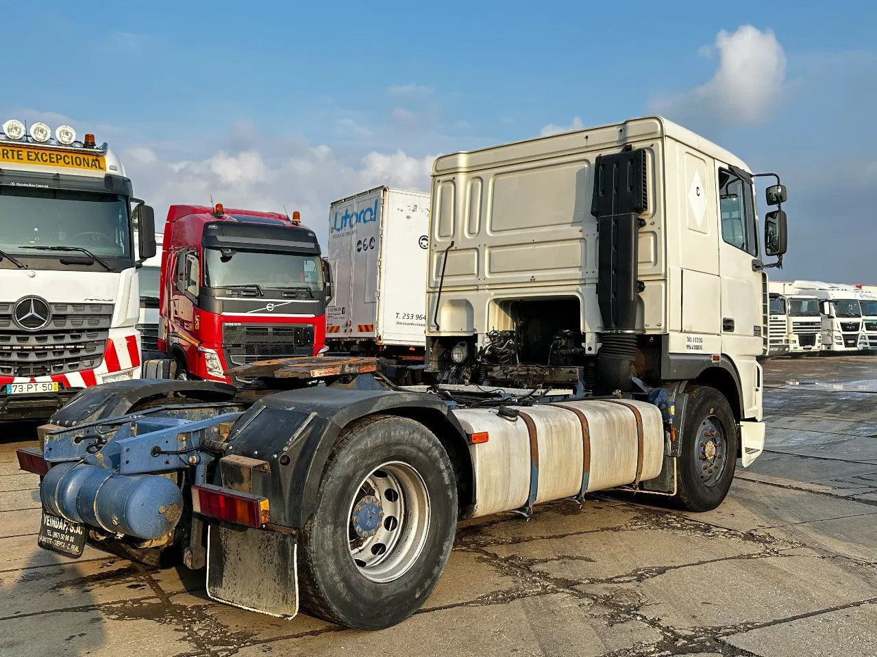 DAF XF 95.380 4X2 Tractor-unit Spring/Air ZF Manual DAF XF 95.380 4X2 Tractor-unit Spring/Air ZF Manual - Sattelzugmaschine: das Bild 4 DAF XF 95.380 4X2 Tractor-unit Spring/Air ZF Manual DAF XF 95.380 4X2 Tractor-unit Spring/Air ZF Manual - Sattelzugmaschine: das Bild 4