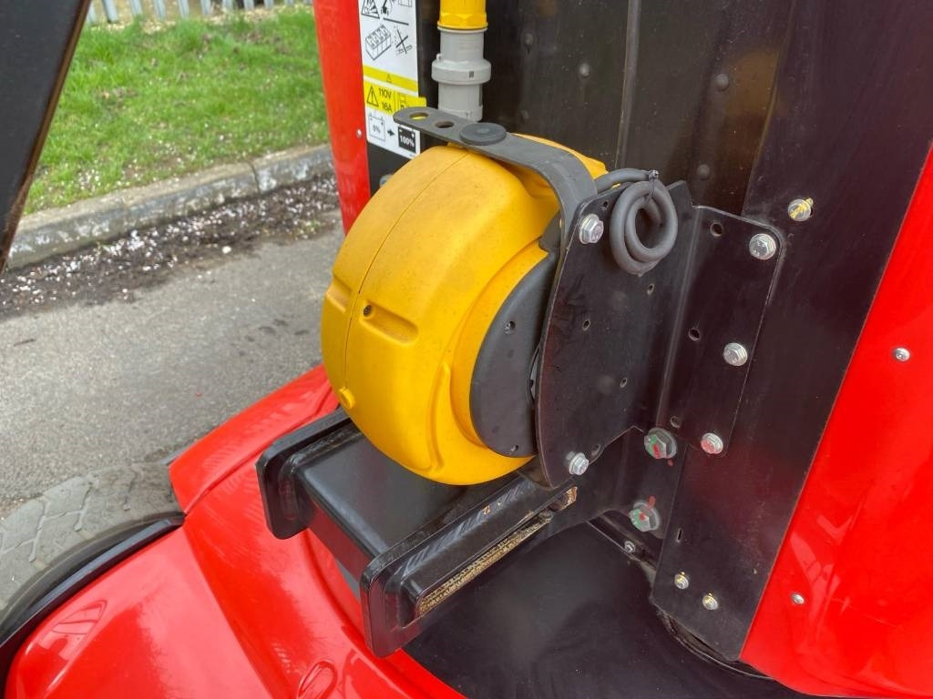 Teleskopmastbühne Manitou 100 VJR: das Bild 16