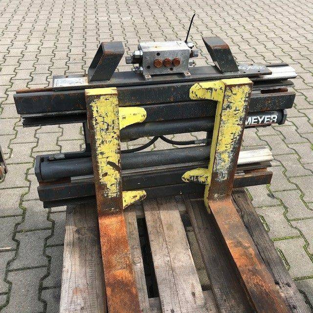 Meyer Fork positioner with side shift - Anbauteil: das Bild 1 Meyer Fork positioner with side shift - Anbauteil: das Bild 1