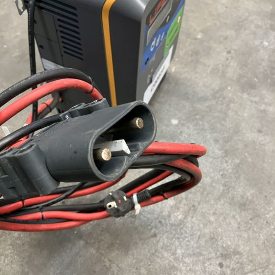 Hawker 24V/72A Lifetech TC1LT - Elektrische Ausrüstung für Flurförderzeug: das Bild 2 Hawker 24V/72A Lifetech TC1LT - Elektrische Ausrüstung für Flurförderzeug: das Bild 2