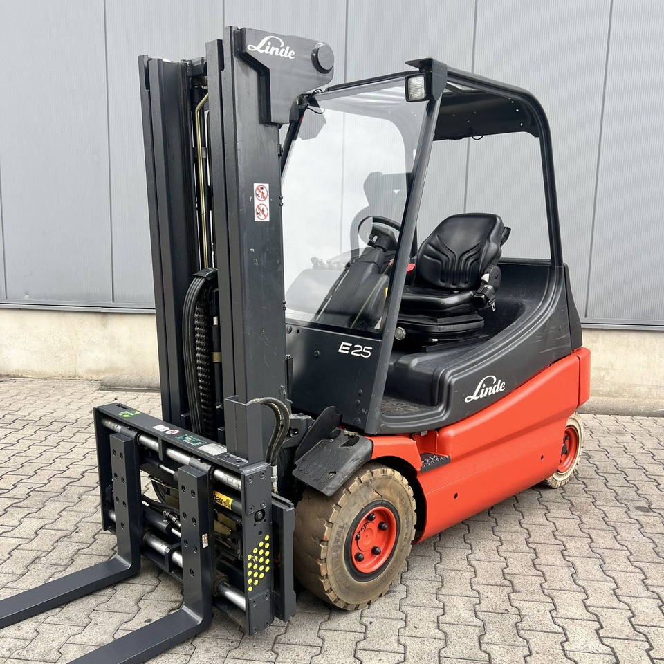 Linde E25 (336-02) - Elektrostapler: das Bild 1 Linde E25 (336-02) - Elektrostapler: das Bild 1