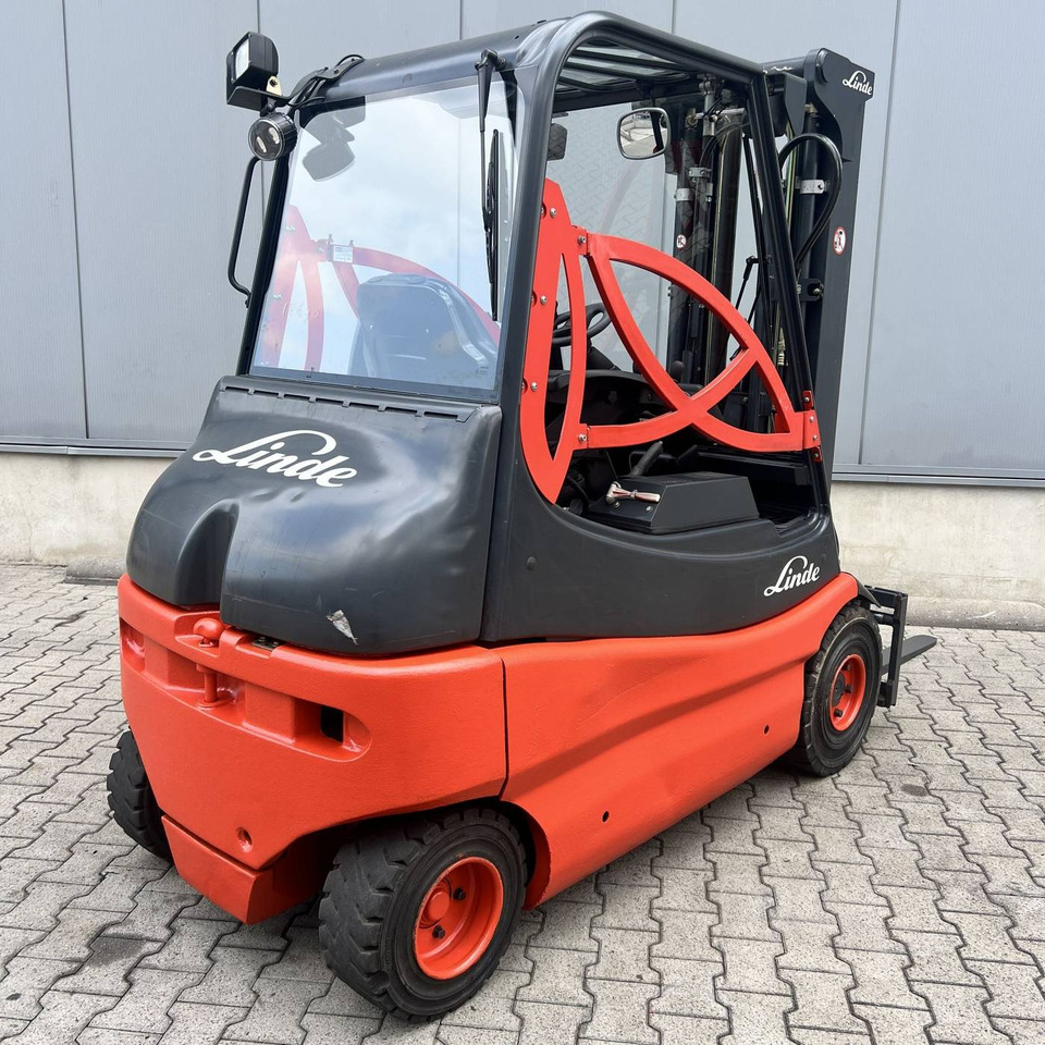 Linde E25S (336-03) - Elektrostapler: das Bild 2 Linde E25S (336-03) - Elektrostapler: das Bild 2