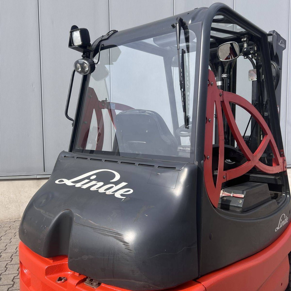 Linde E25S (336-03) - Elektrostapler: das Bild 5 Linde E25S (336-03) - Elektrostapler: das Bild 5