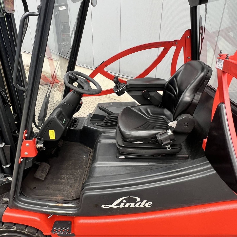 Linde E25S (336-03) - Elektrostapler: das Bild 4 Linde E25S (336-03) - Elektrostapler: das Bild 4
