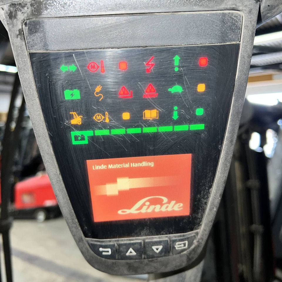 Linde E30/600H (387) - Elektrostapler: das Bild 4 Linde E30/600H (387) - Elektrostapler: das Bild 4