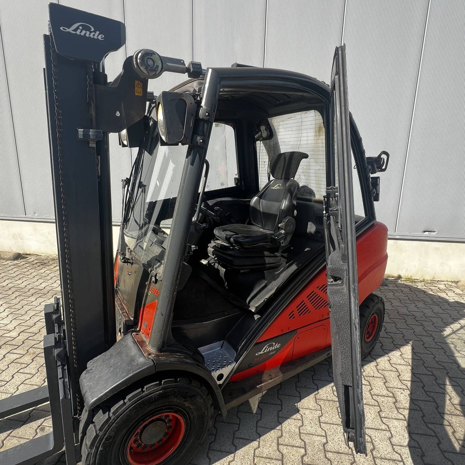 Linde H30D-02 (393) EVO - Dieselstapler: das Bild 3 Linde H30D-02 (393) EVO - Dieselstapler: das Bild 3