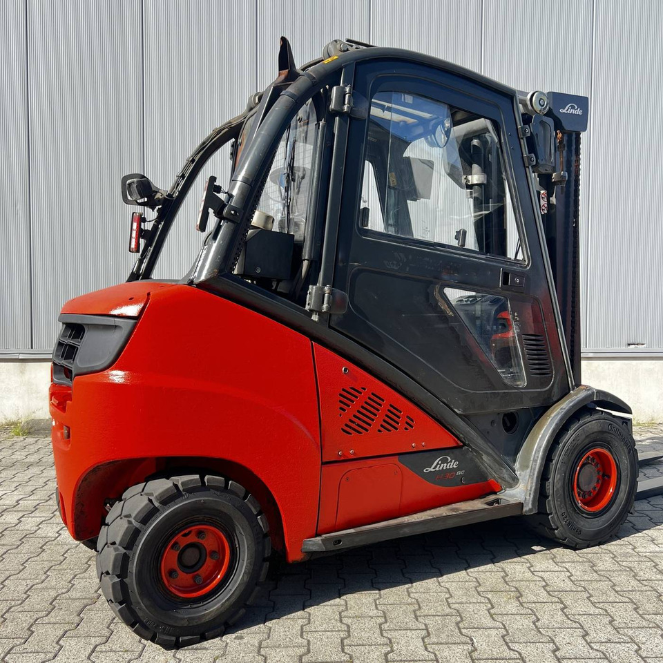 Linde H30D-02 (393) EVO - Dieselstapler: das Bild 2 Linde H30D-02 (393) EVO - Dieselstapler: das Bild 2