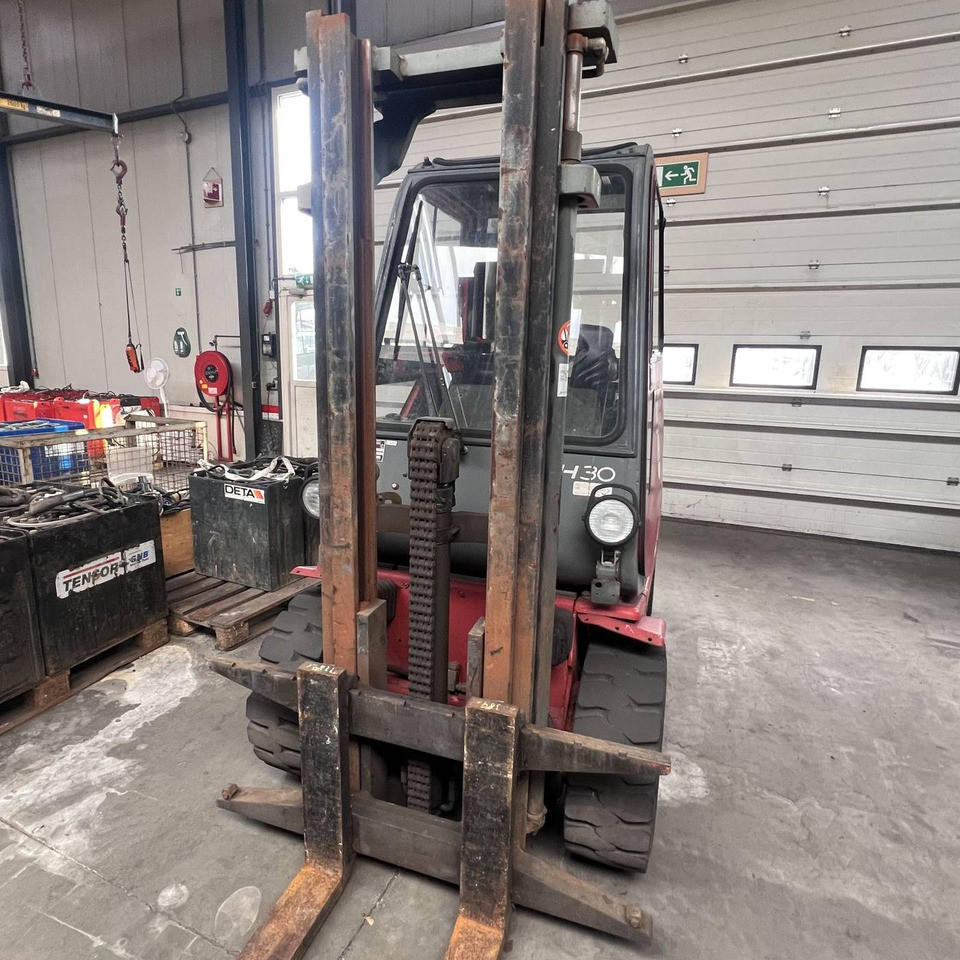 Linde H30T (351) - Treibgasstapler: das Bild 3 Linde H30T (351) - Treibgasstapler: das Bild 3