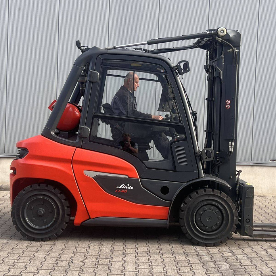 Linde H40/600T (1204) - Treibgasstapler: das Bild 4 Linde H40/600T (1204) - Treibgasstapler: das Bild 4