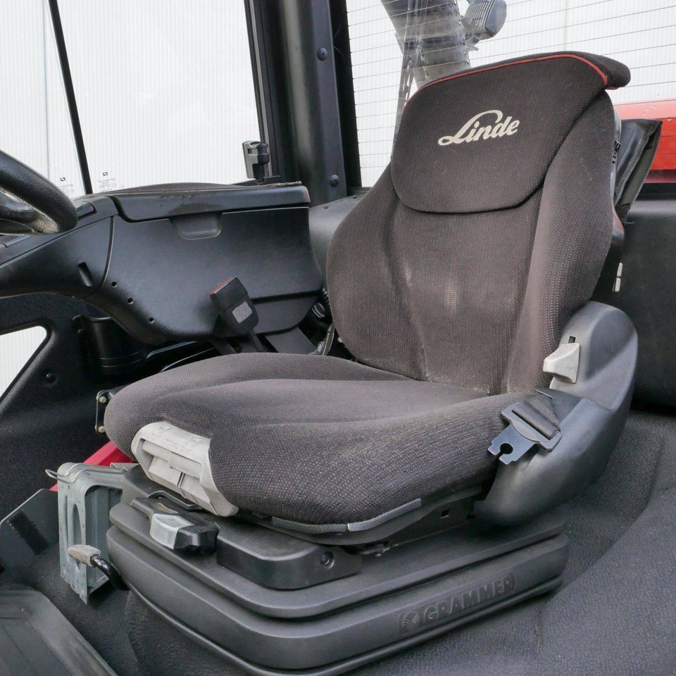 Linde H40T-02 EVO (394) - Treibgasstapler: das Bild 4 Linde H40T-02 EVO (394) - Treibgasstapler: das Bild 4